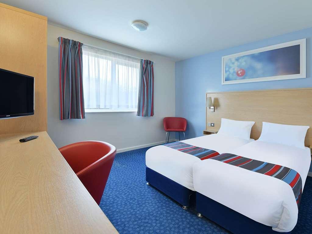 Travelodge Stirling M80 Cambusbarron Quarto foto