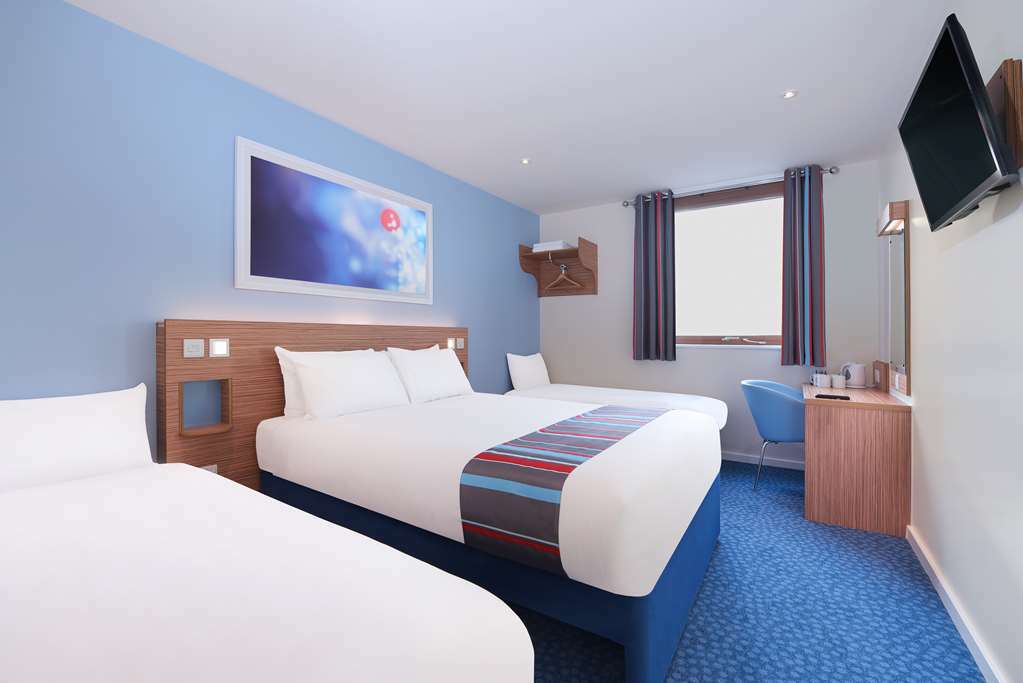 Travelodge Stirling M80 Cambusbarron Quarto foto