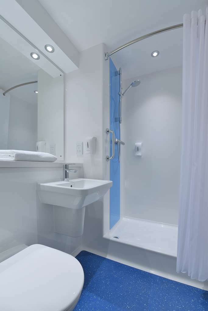 Travelodge Stirling M80 Cambusbarron Quarto foto